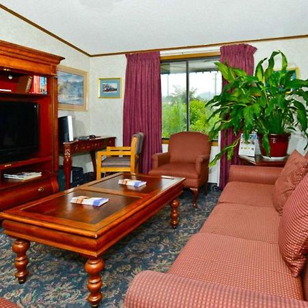 M Star Hotel Covington Esterno foto