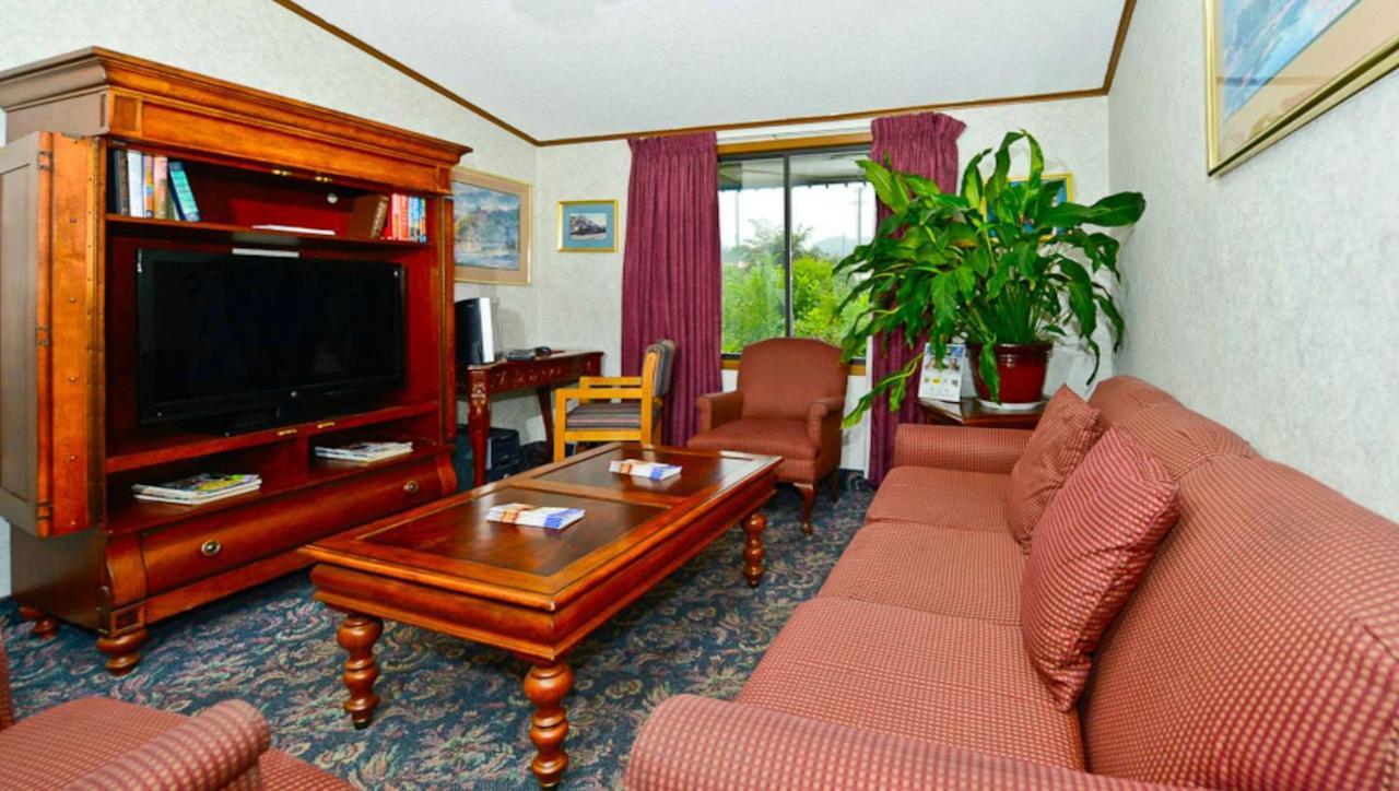 M Star Hotel Covington Esterno foto